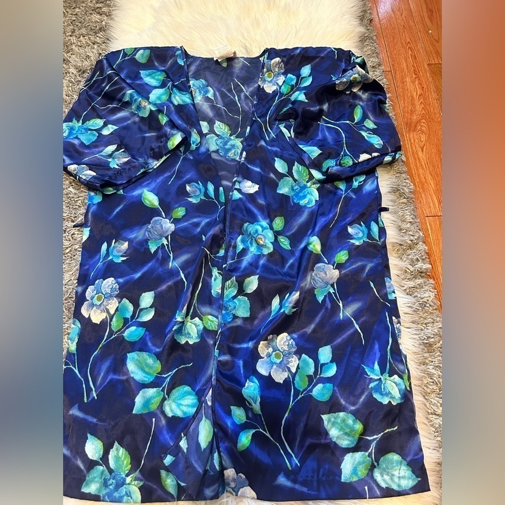 Blue floral robe